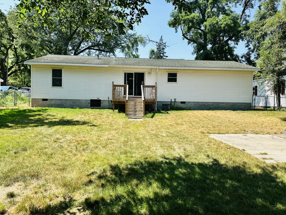 2140 Kinsey Street Muskegon City, MI 49441