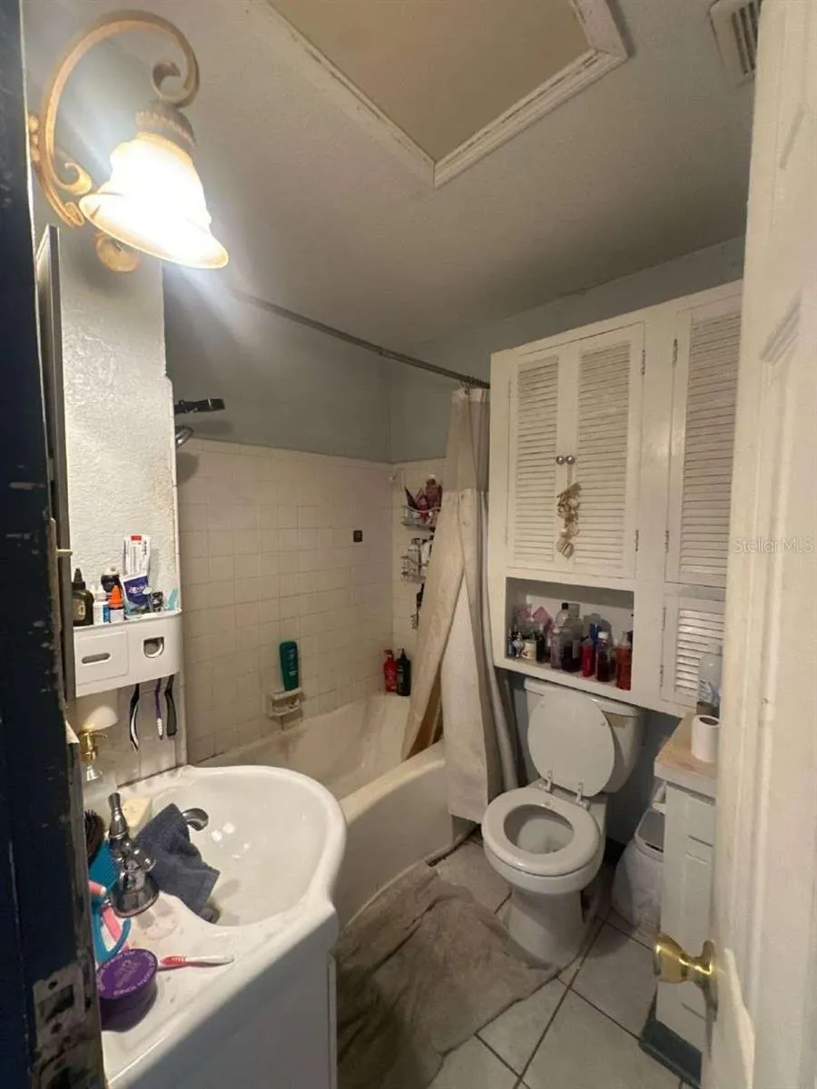 310 GRANADA DRIVE Winter Park, FL 32789