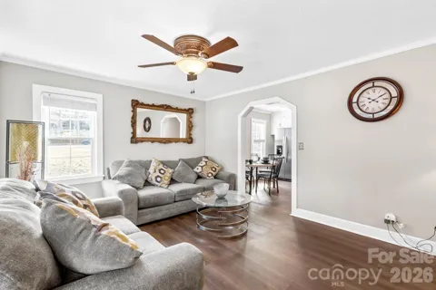 430 Arlington Circle NW