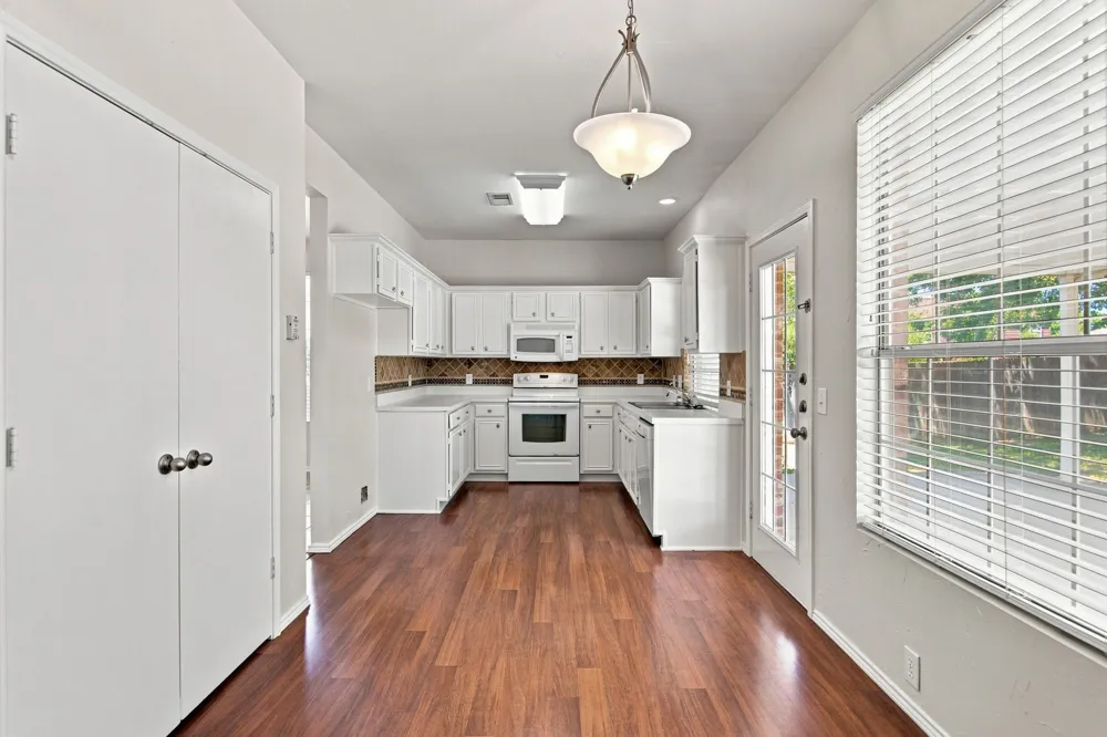 7212 Crabtree Lane North Richland Hills, TX 76182