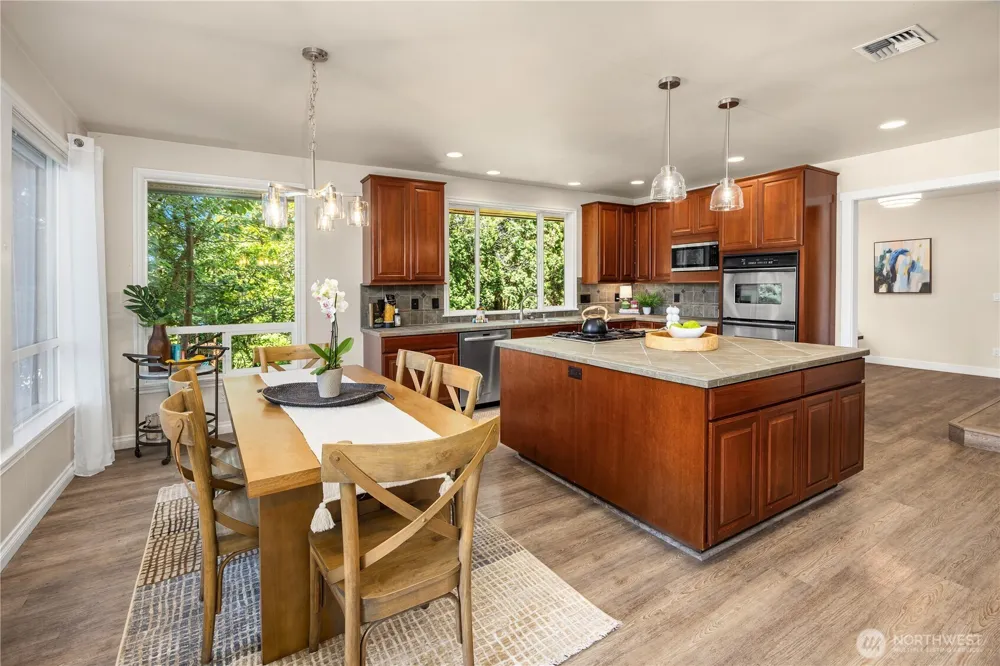 16315 Inglewood Place NE Kenmore, WA 98028