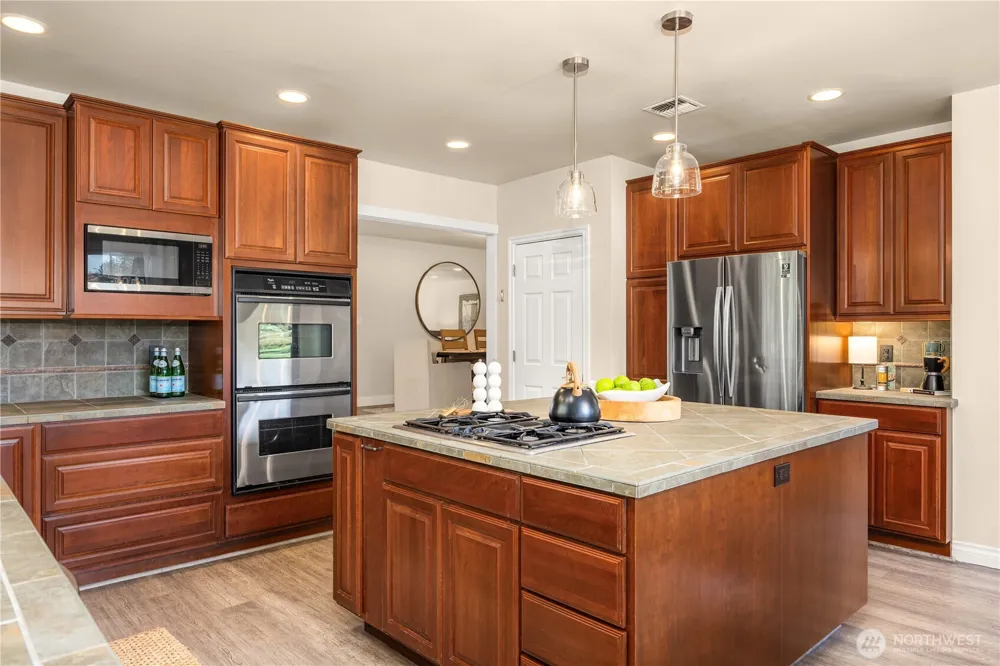 16315 Inglewood Place NE Kenmore, WA 98028