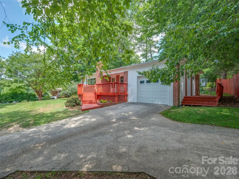 917 W Blue Ridge Road East Flat Rock, NC 28726