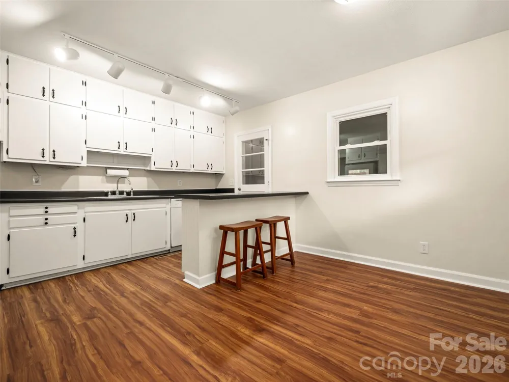 917 W Blue Ridge Road East Flat Rock, NC 28726