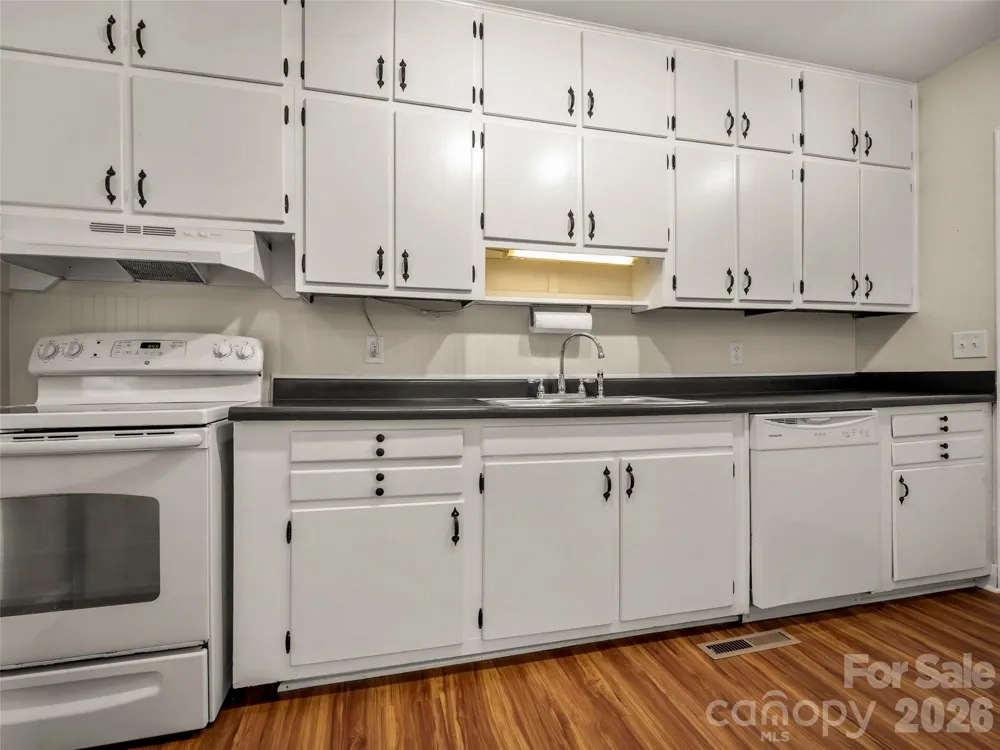 917 W Blue Ridge Road East Flat Rock, NC 28726