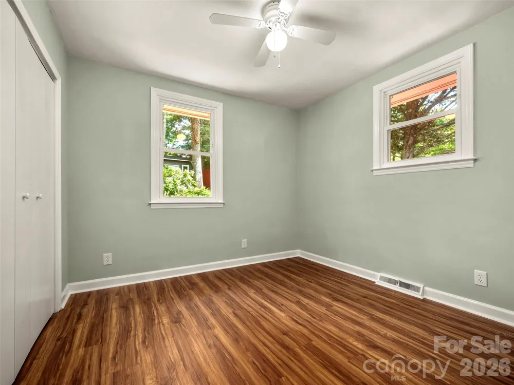 917 W Blue Ridge Road East Flat Rock, NC 28726