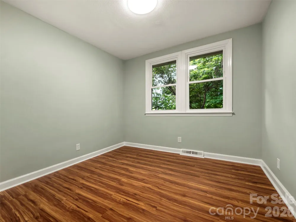 917 W Blue Ridge Road East Flat Rock, NC 28726