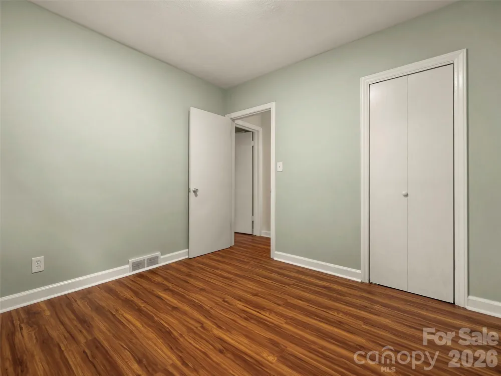 917 W Blue Ridge Road East Flat Rock, NC 28726