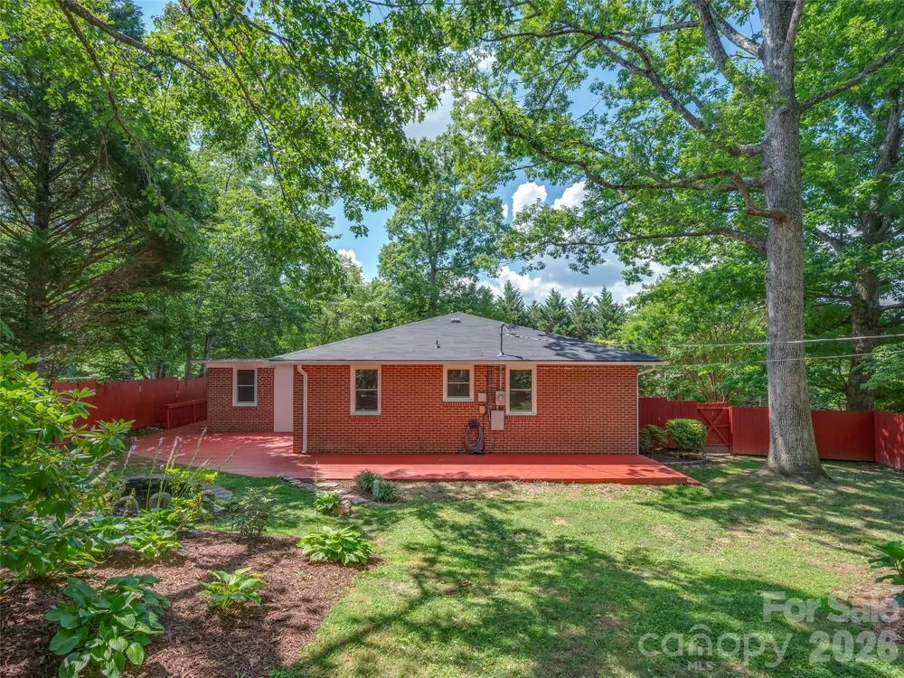 917 W Blue Ridge Road East Flat Rock, NC 28726