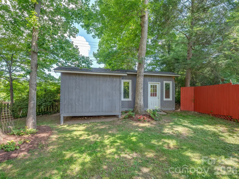 917 W Blue Ridge Road East Flat Rock, NC 28726