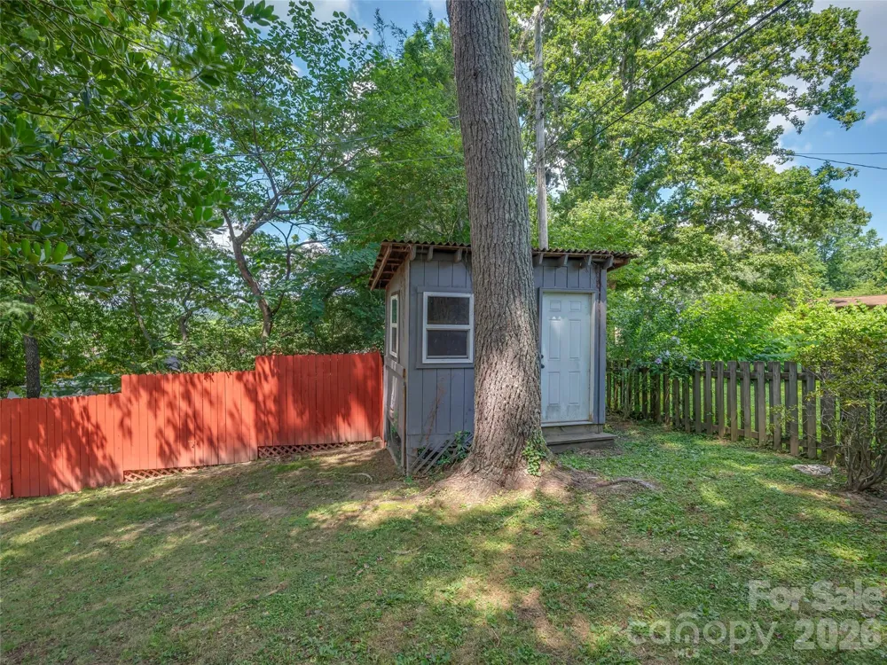 917 W Blue Ridge Road East Flat Rock, NC 28726