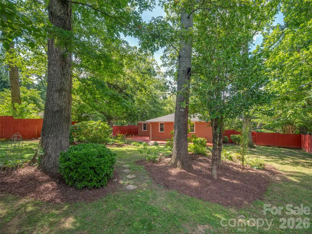 917 W Blue Ridge Road East Flat Rock, NC 28726