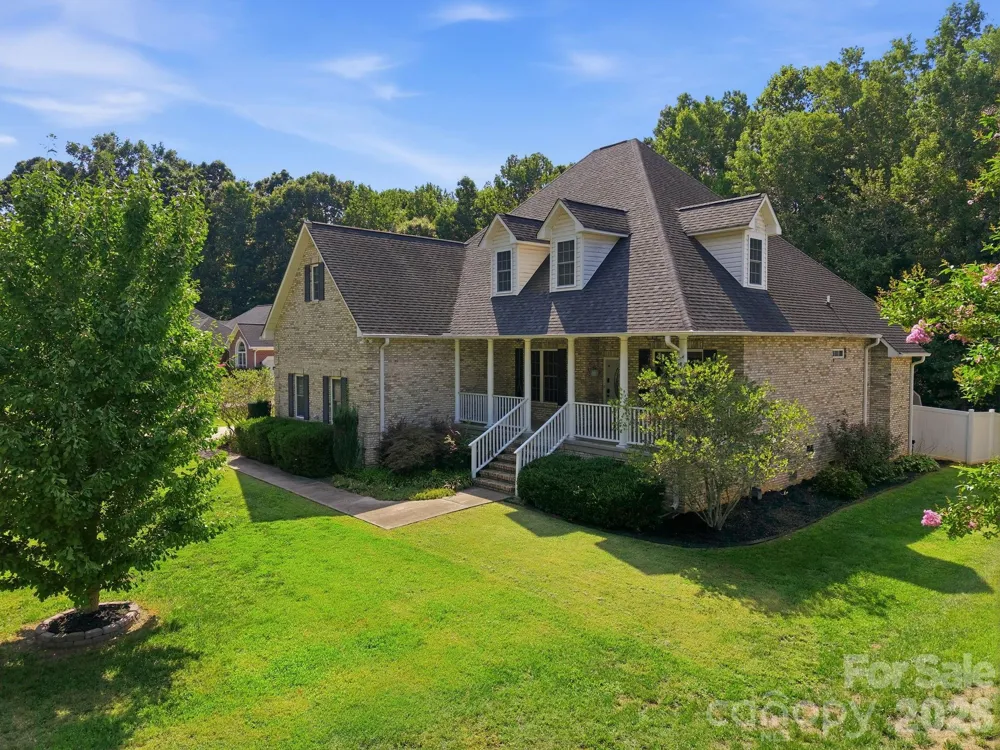 421 De Lara Circle Salisbury, NC 28146