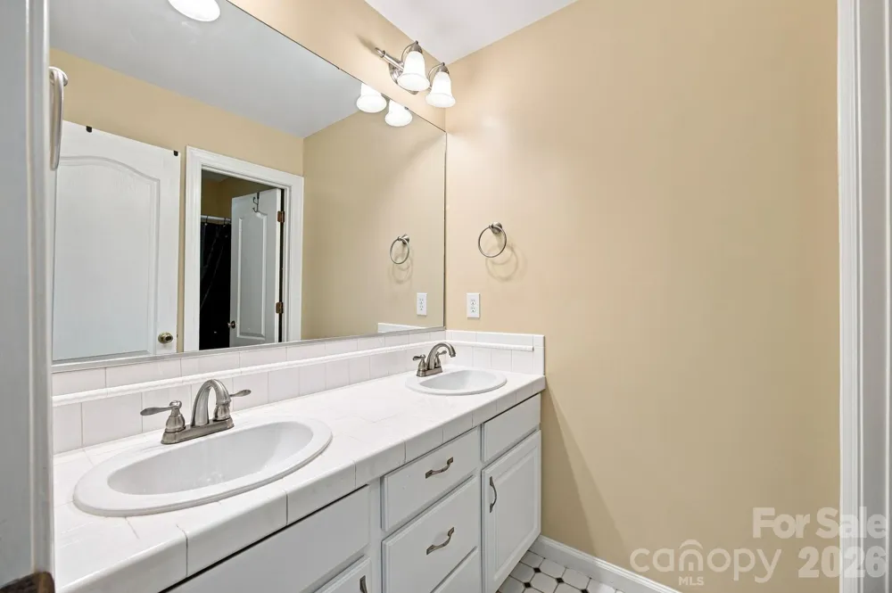 421 De Lara Circle Salisbury, NC 28146