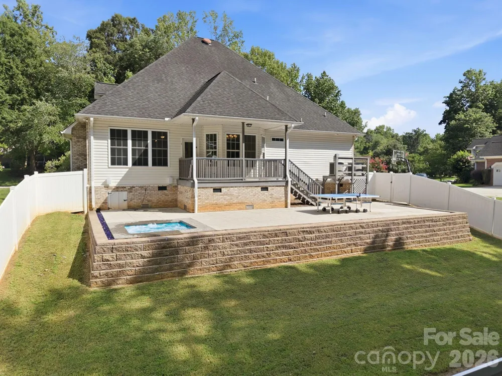421 De Lara Circle Salisbury, NC 28146