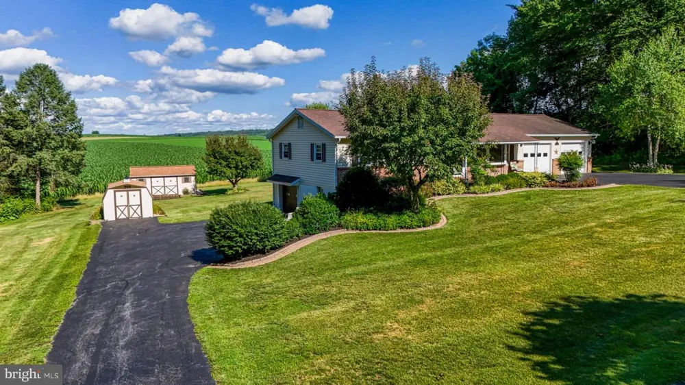 80 JOHNS WAY Honey Brook, PA 19344