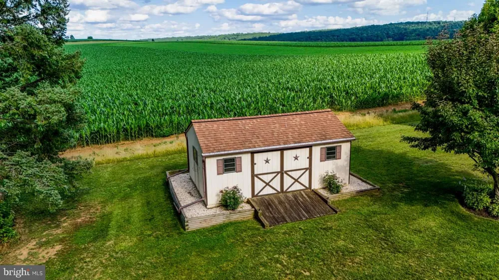 80 JOHNS WAY Honey Brook, PA 19344
