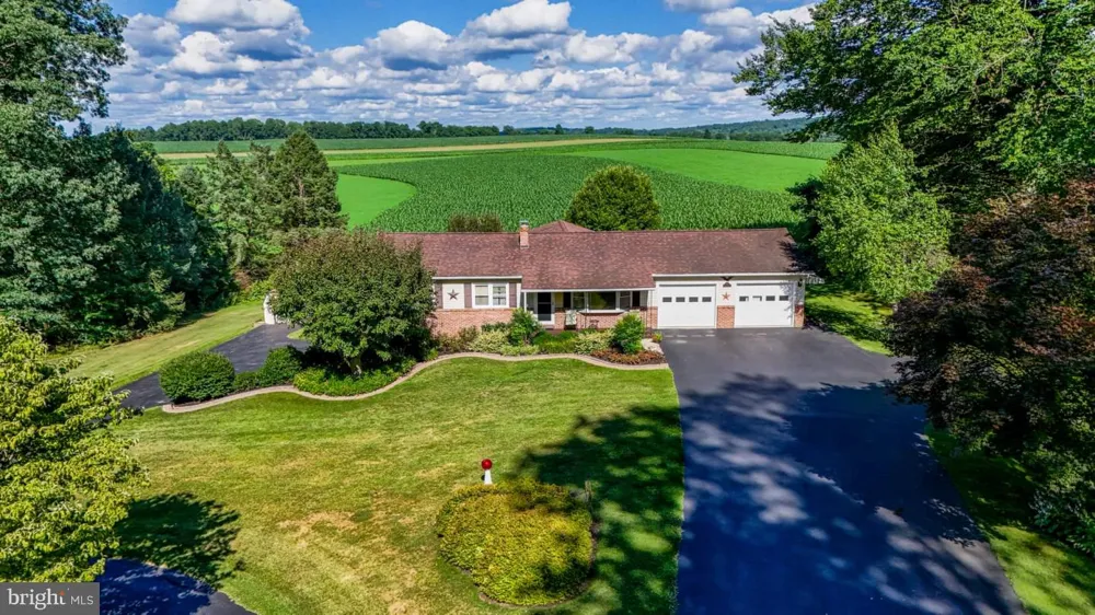80 JOHNS WAY Honey Brook, PA 19344