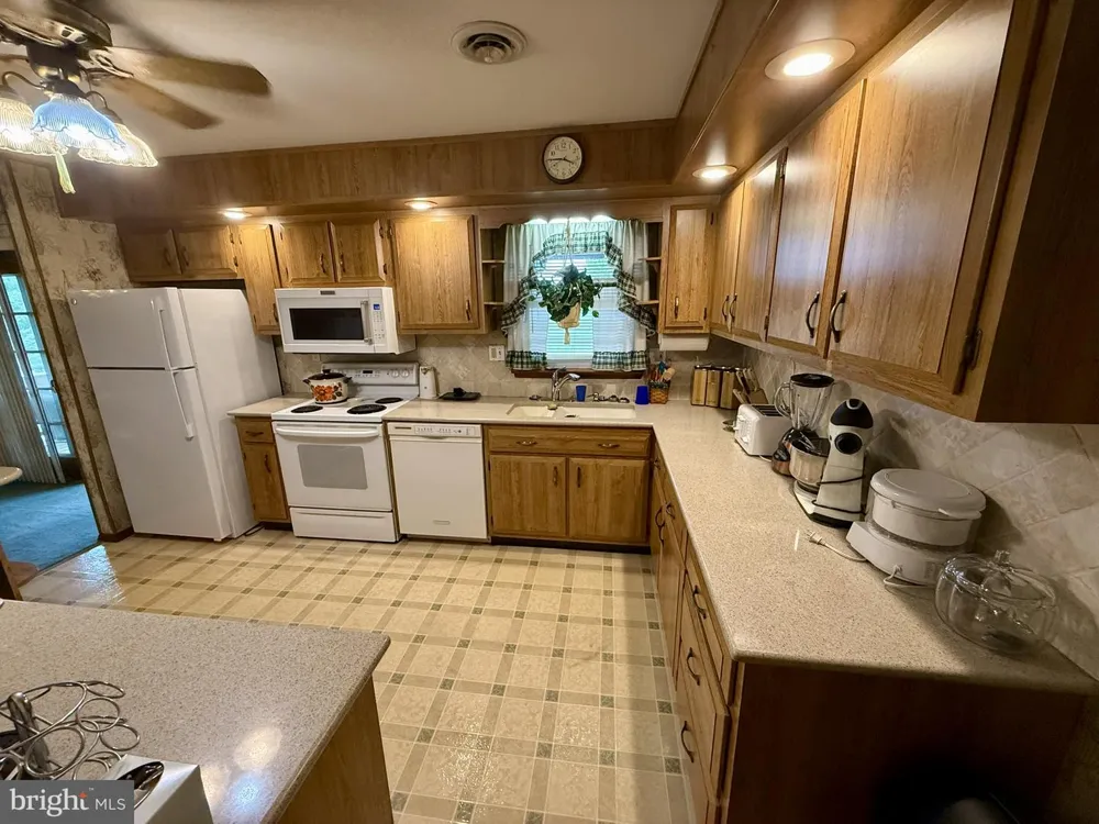 80 JOHNS WAY Honey Brook, PA 19344