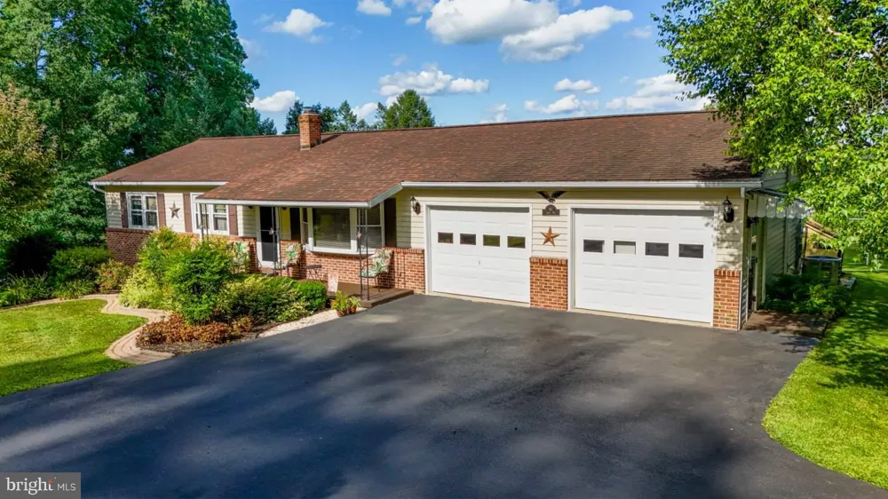 80 JOHNS WAY Honey Brook, PA 19344