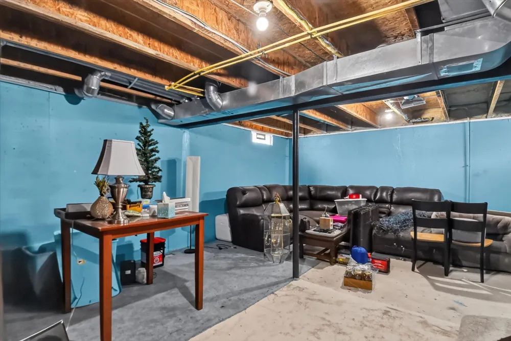 52133 Huntley Avenue New Baltimore, MI 48047
