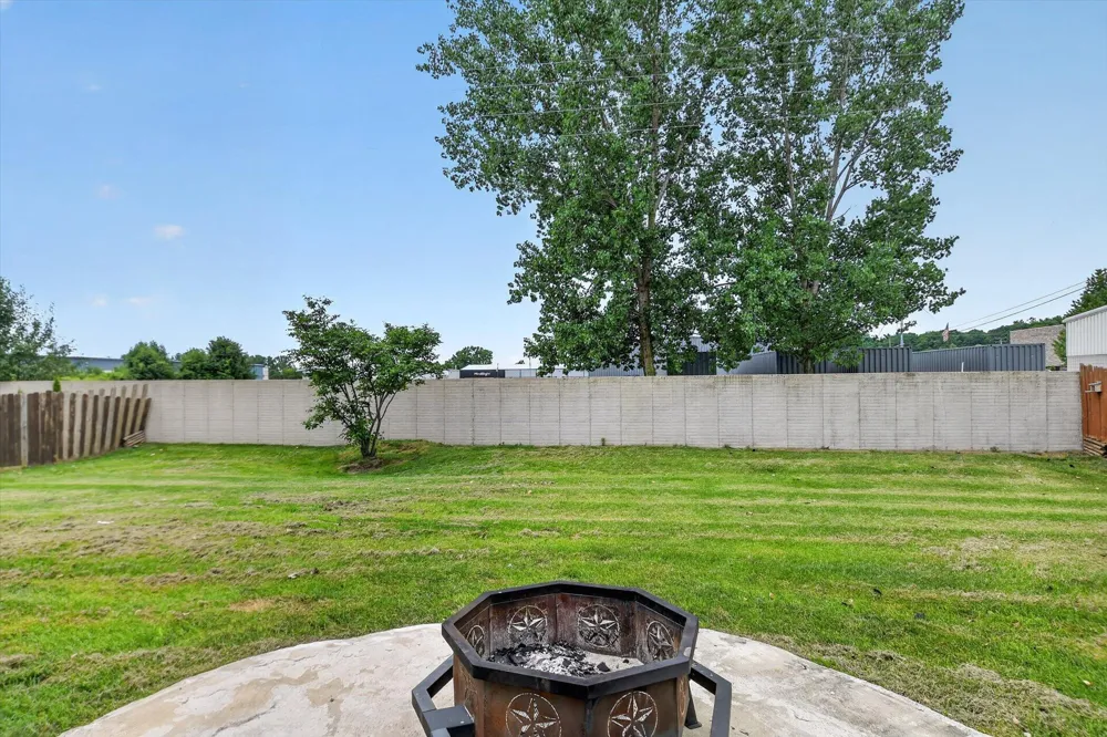 52133 Huntley Avenue New Baltimore, MI 48047