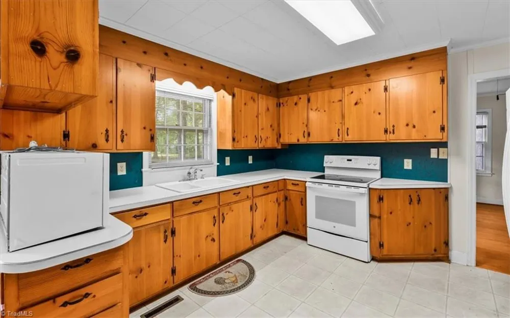 815 Coleman Drive Whitsett, NC 27377
