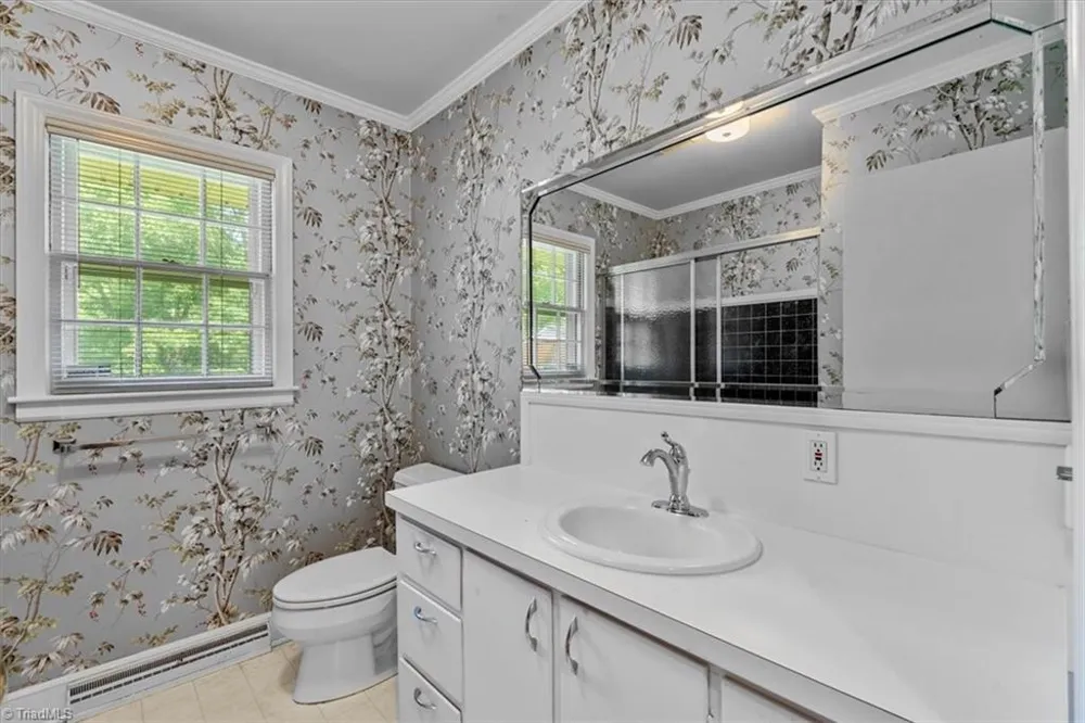 815 Coleman Drive Whitsett, NC 27377