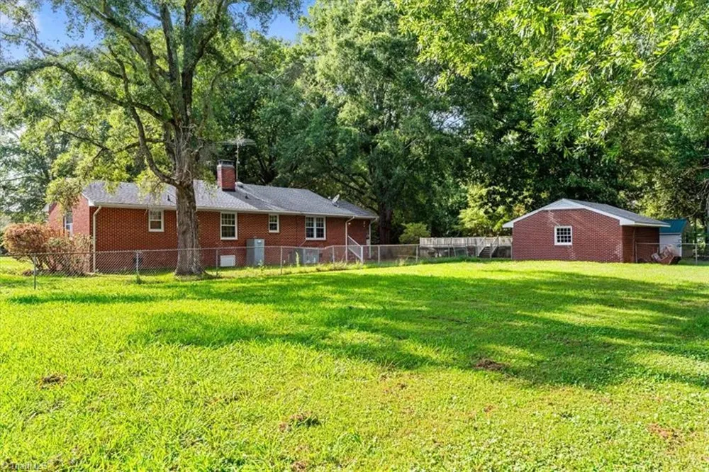 815 Coleman Drive Whitsett, NC 27377