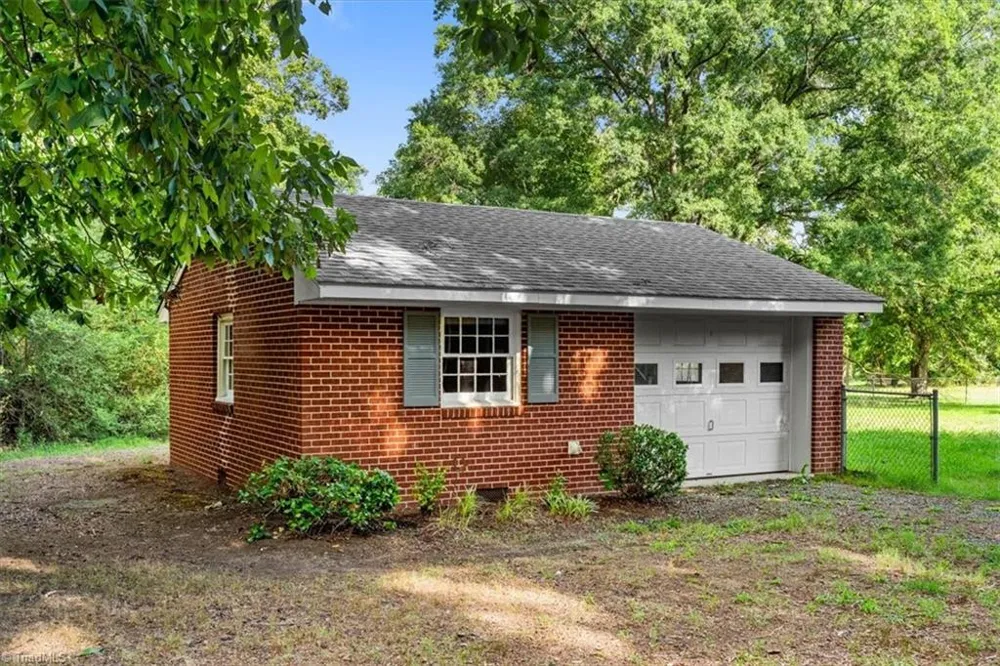 815 Coleman Drive Whitsett, NC 27377