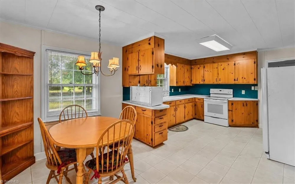 815 Coleman Drive Whitsett, NC 27377