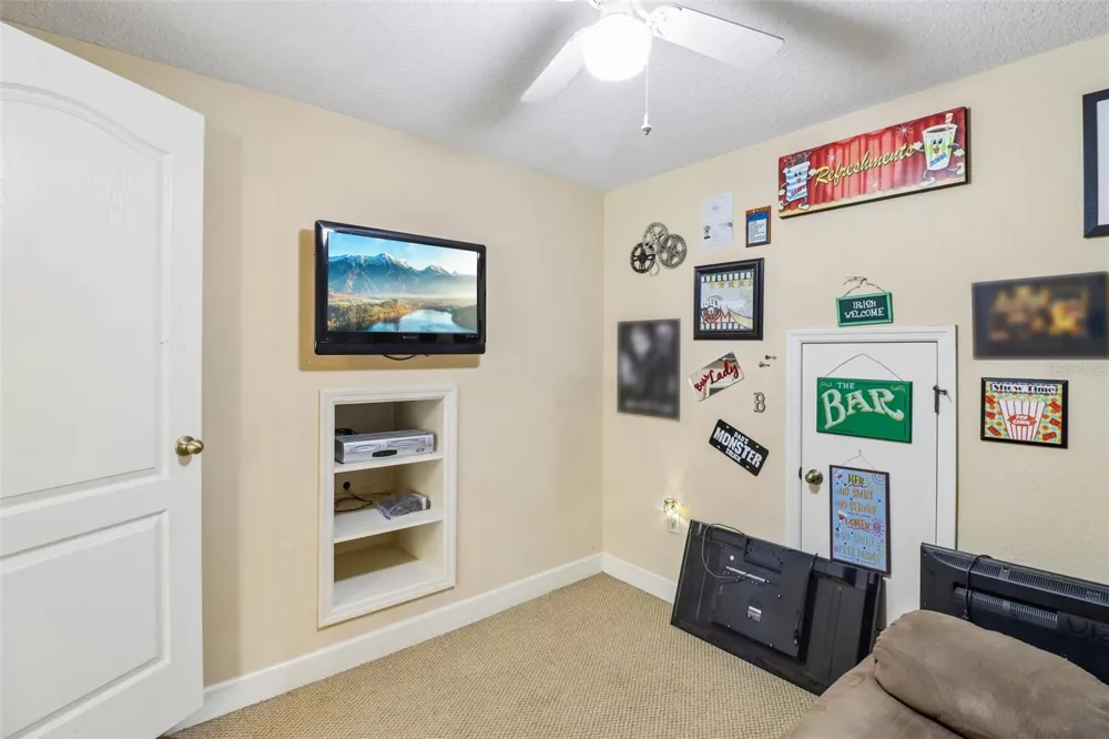 2947 CEDAR CREST DRIVE Apopka, FL 32712