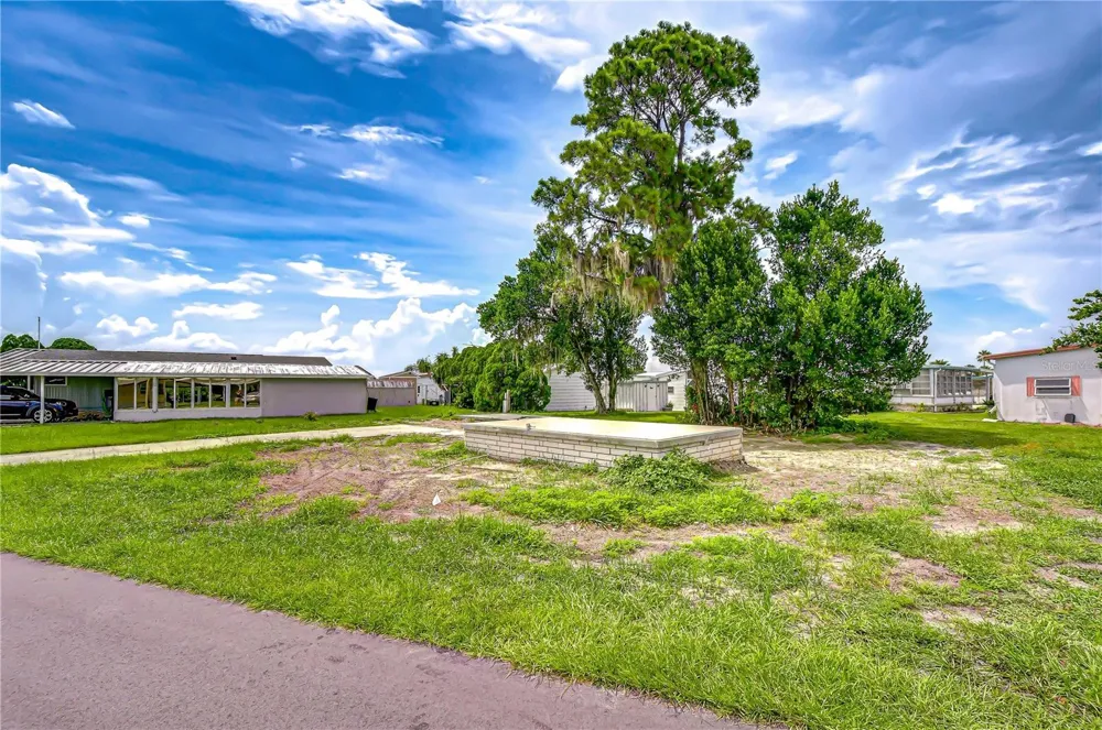 35127 ZEPHYR SHORES DRIVE Zephyrhills, FL 33541