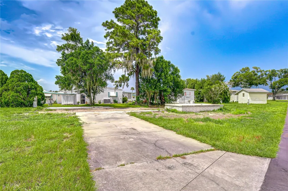 35127 ZEPHYR SHORES DRIVE Zephyrhills, FL 33541