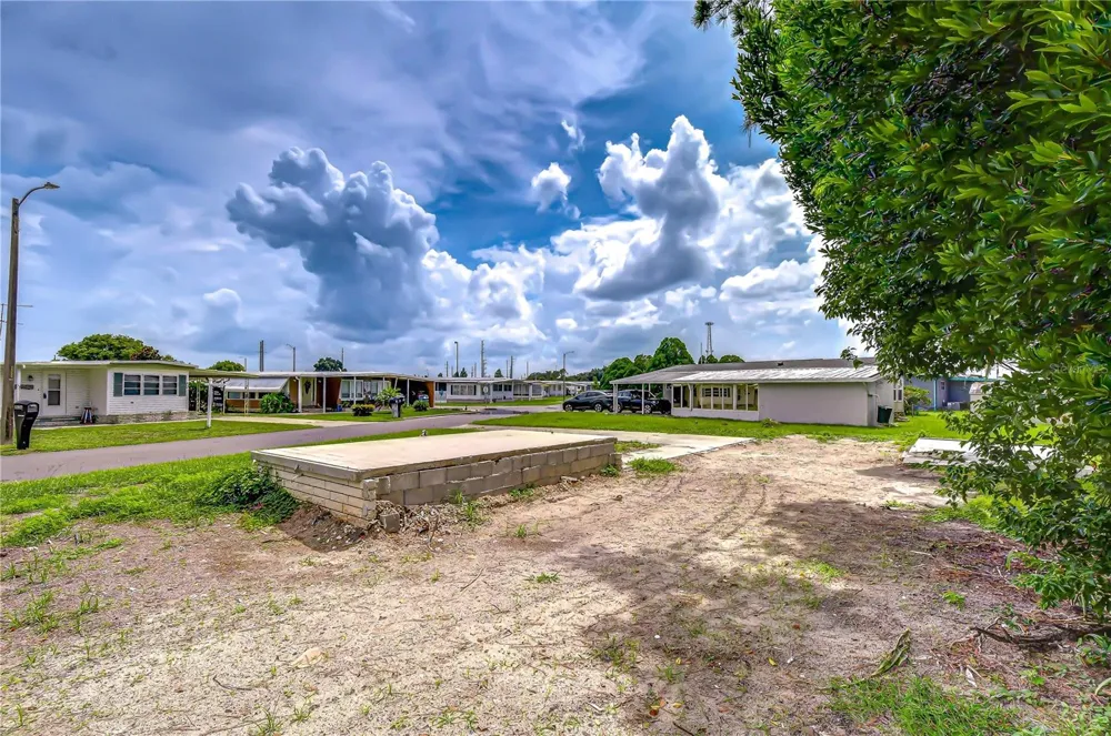 35127 ZEPHYR SHORES DRIVE Zephyrhills, FL 33541