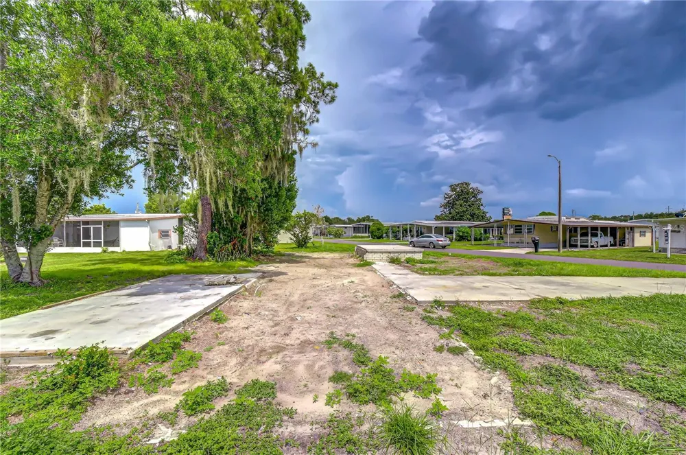 35127 ZEPHYR SHORES DRIVE Zephyrhills, FL 33541