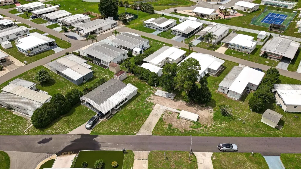35127 ZEPHYR SHORES DRIVE Zephyrhills, FL 33541