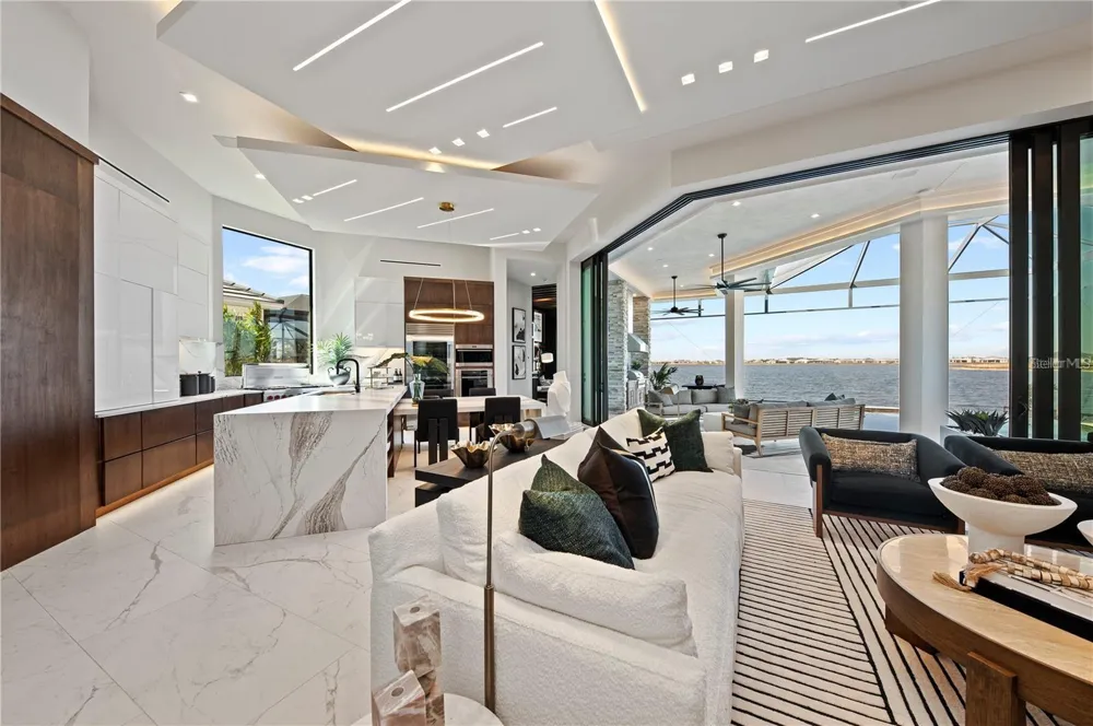 800 BLUE SHELL LOOP Sarasota, FL 34240