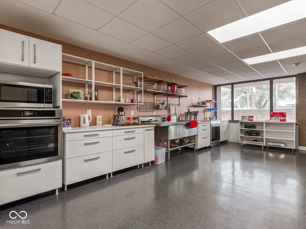 2021 E 52nd Street #103 Indianapolis, IN 46205