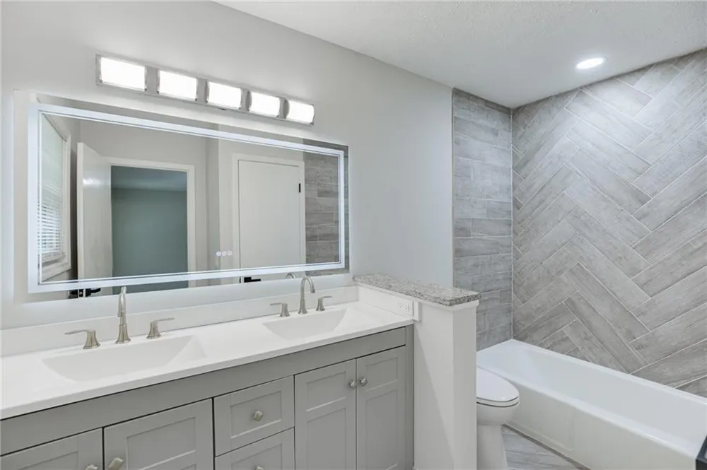 4445 Lake Forest Drive Oakwood, GA 30566