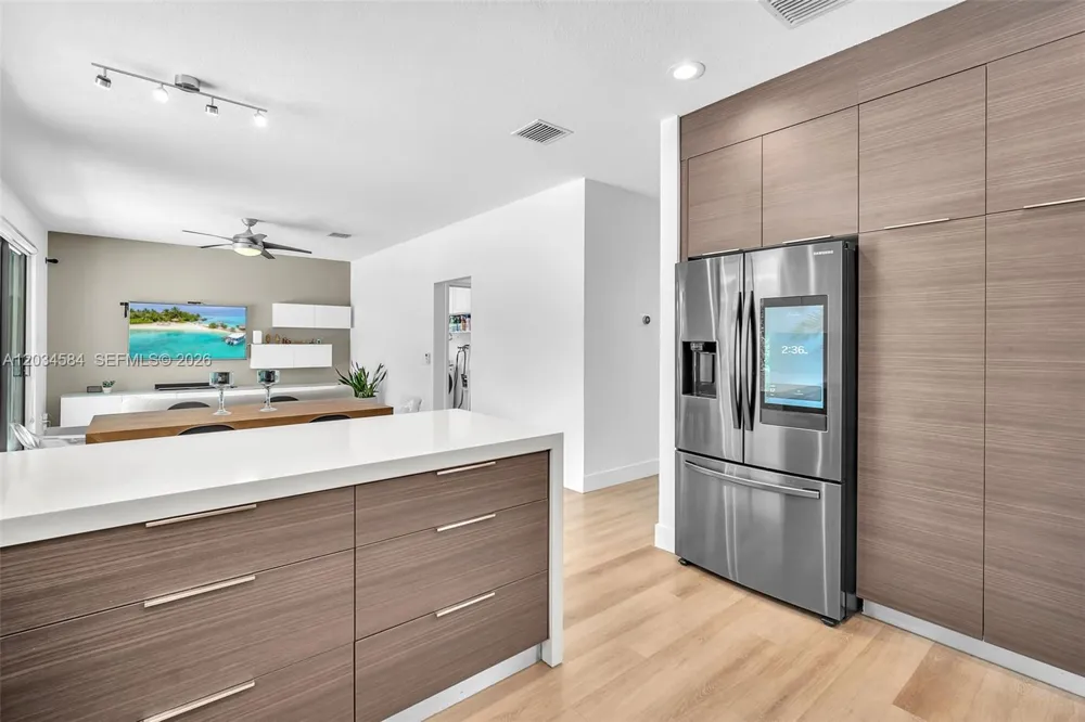 731 Tulip Cir Weston, FL 33327