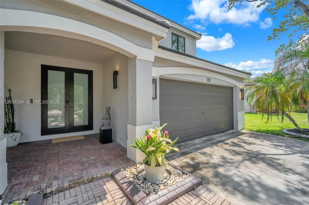 731 Tulip Cir Weston, FL 33327