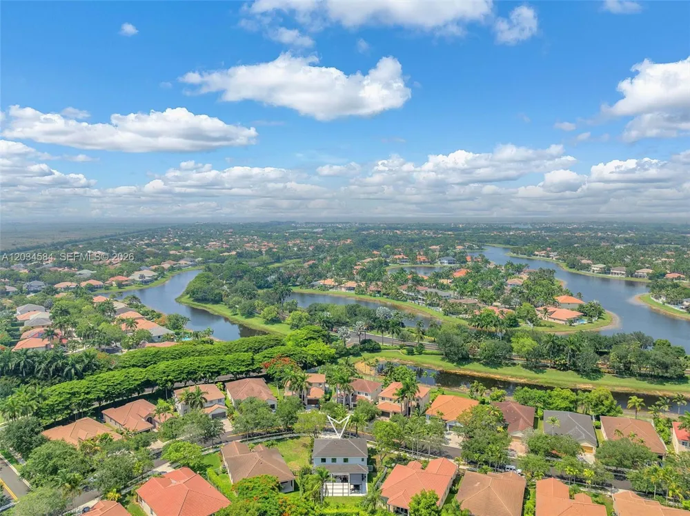 731 Tulip Cir Weston, FL 33327
