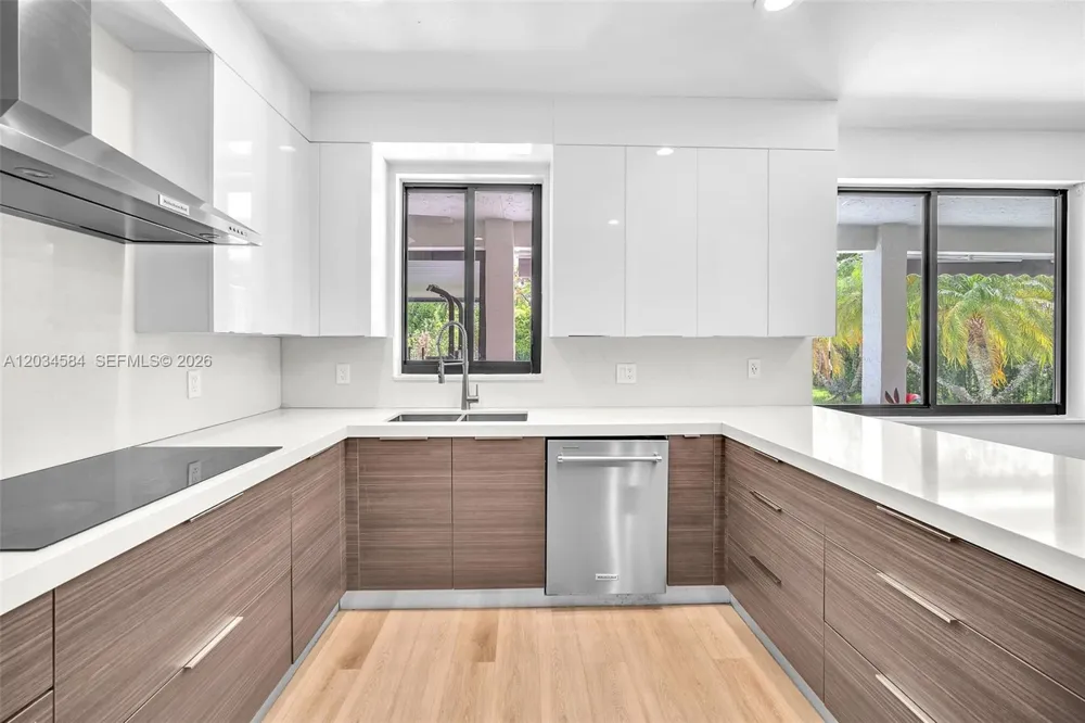731 Tulip Cir Weston, FL 33327