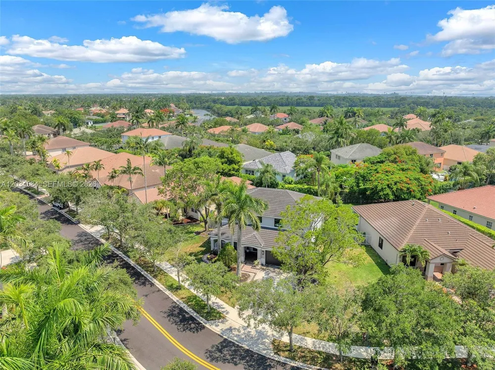 731 Tulip Cir Weston, FL 33327