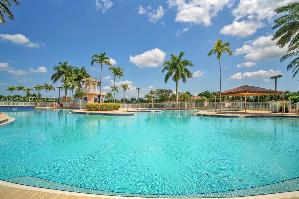 731 Tulip Cir Weston, FL 33327