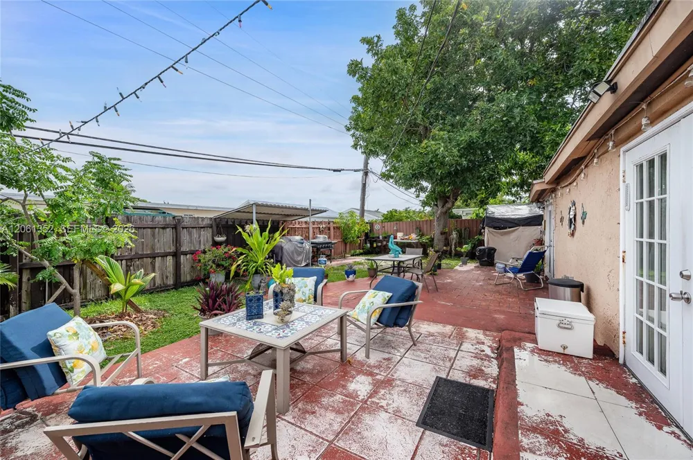 11451 SW 43rd St Miami, FL 33165