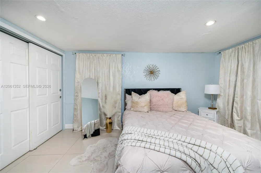 11451 SW 43rd St Miami, FL 33165