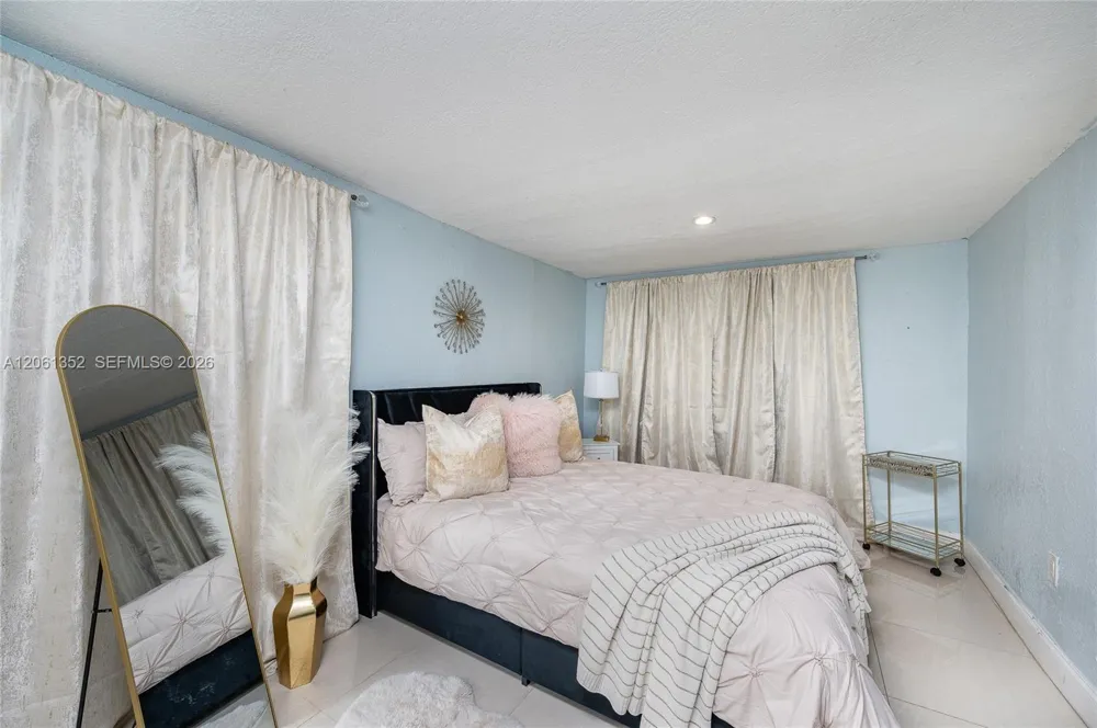 11451 SW 43rd St Miami, FL 33165