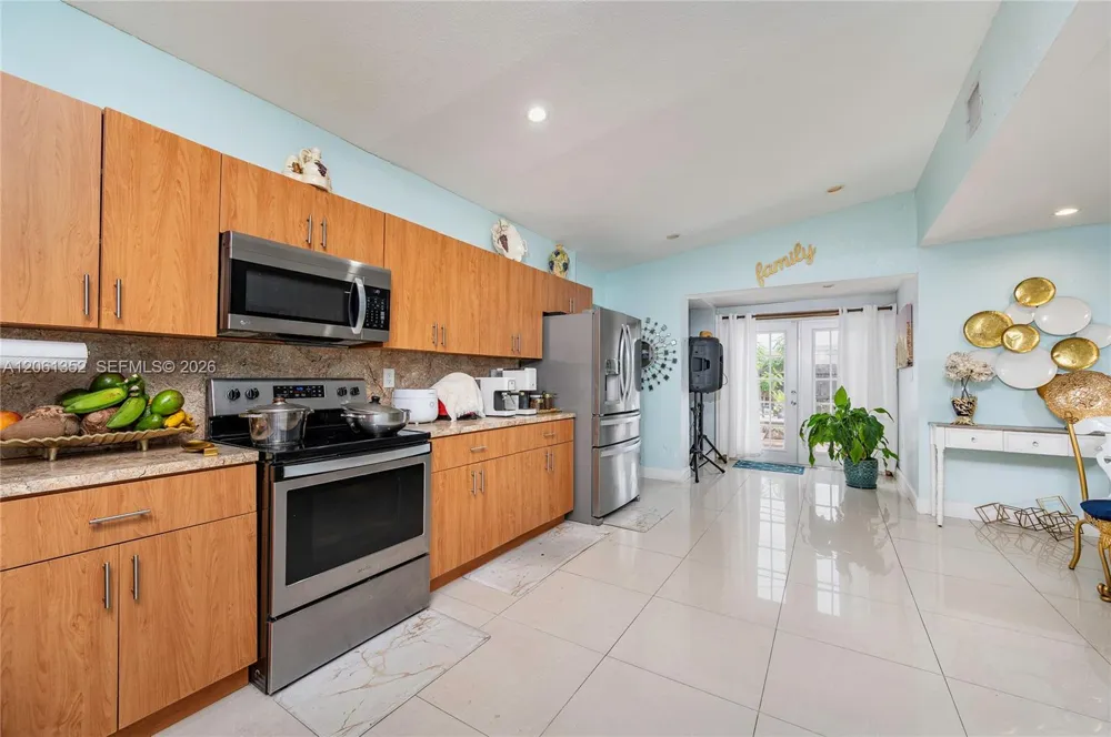 11451 SW 43rd St Miami, FL 33165